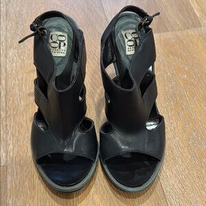 Barney’s New York CO-OP navy heels